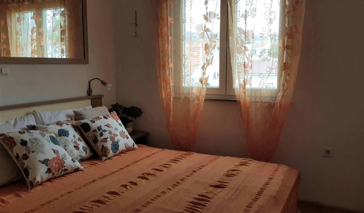 Apartmani Villa Lilliana Tribalj Kültér fotó