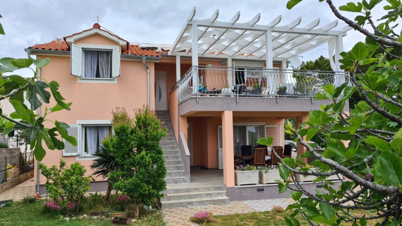 Apartmani Villa Lilliana Tribalj Kültér fotó